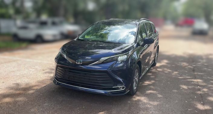 2024 Toyota Sienna XLE -
                Union City, GA