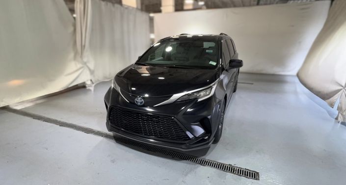 2022 Toyota Sienna XSE Hero Image