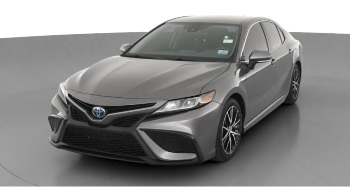 2021 Toyota Camry SE Hero Image