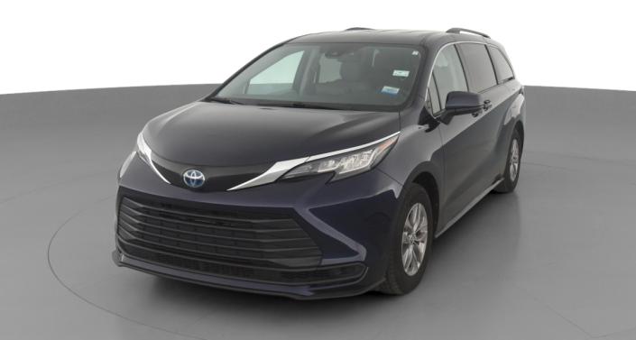 2022 Toyota Sienna LE -
                Hebron, OH