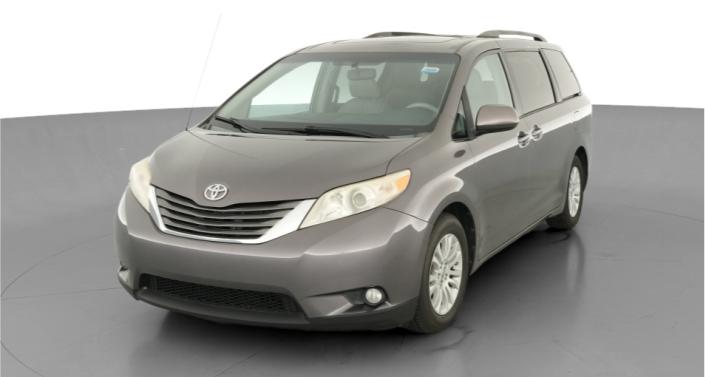 Thumbnail: 2013 Toyota Sienna - 1