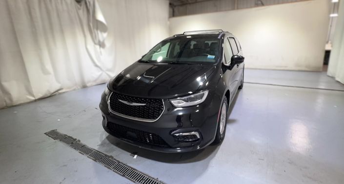 2022 Chrysler Pacifica Touring L -
                Union City, GA