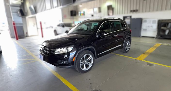 2017 Volkswagen Tiguan Sport -
                Fountain, CO