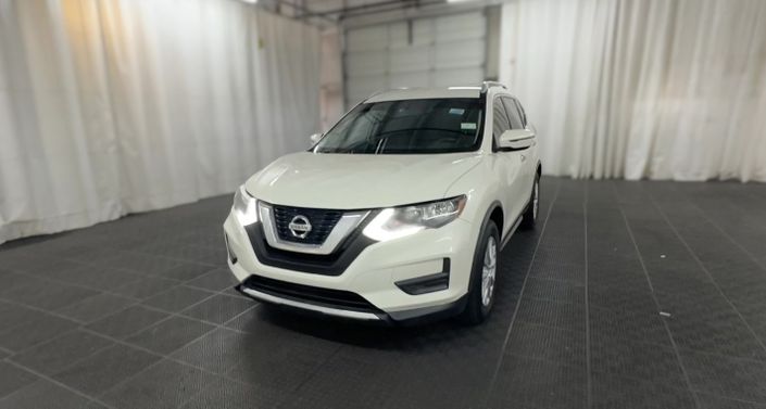 2017 Nissan Rogue SV Hero Image