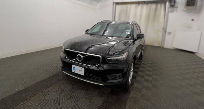 2022 Volvo XC40 T4 Momentum -
                Framingham, MA