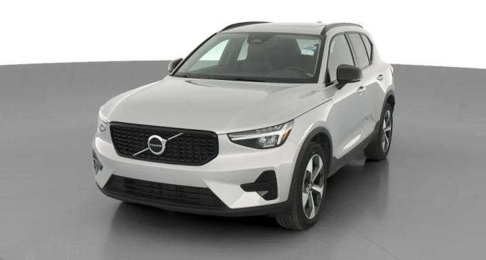 2024 Volvo XC40 B5 Core Hero Image