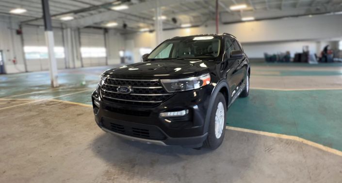 2023 Ford Explorer XLT Hero Image