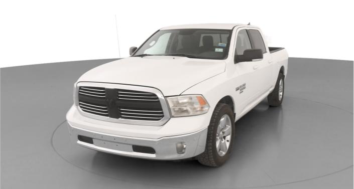 Thumbnail: 2019 RAM 1500 Classic - 1