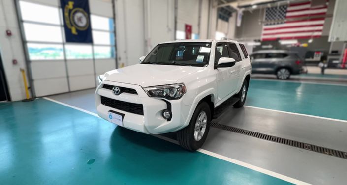 2018 Toyota 4Runner SR5 Hero Image