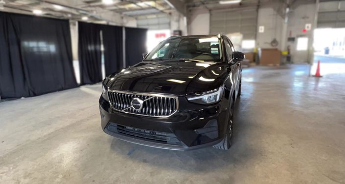 2024 Volvo XC40 B5 Core -
                Fairview, OR