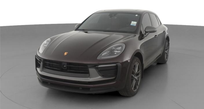 2023 Porsche Macan T -
                Hebron, OH