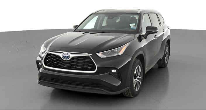 2022 Toyota Highlander XLE -
                Lorain, OH