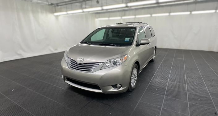 2017 Toyota Sienna XLE -
                Indianapolis, IN