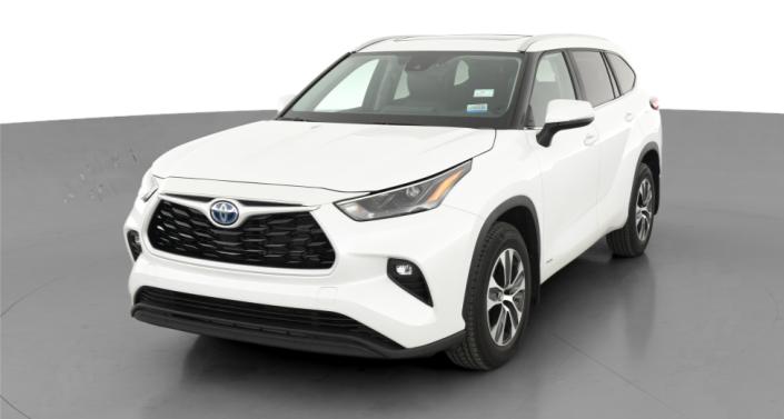 2023 Toyota Highlander XLE -
                Lorain, OH