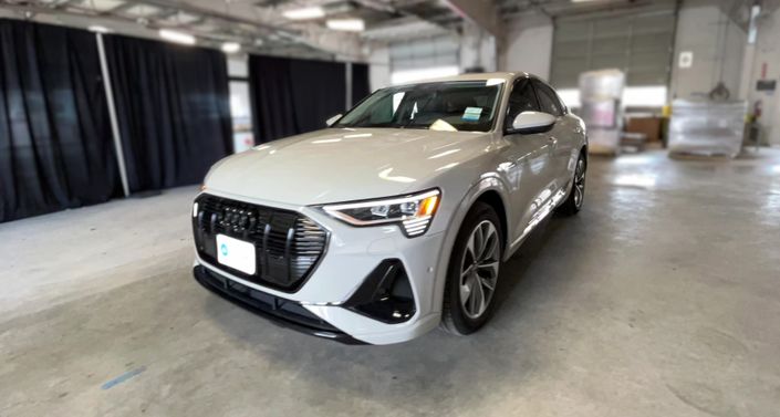 2021 Audi e-tron S Premium Plus -
                Fairview, OR