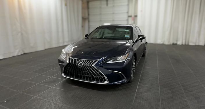 2022 Lexus ES 350 Hero Image