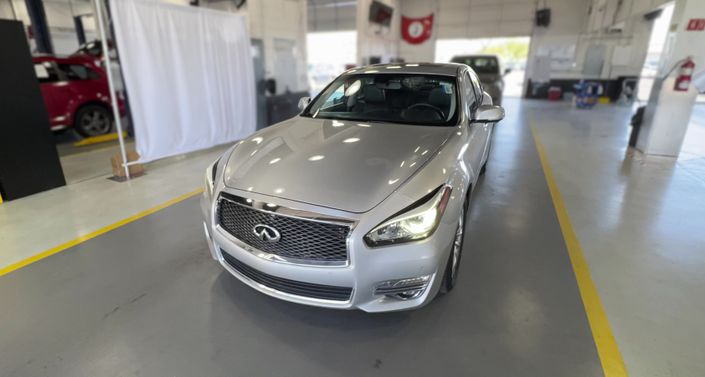 2017 INFINITI Q70  Hero Image