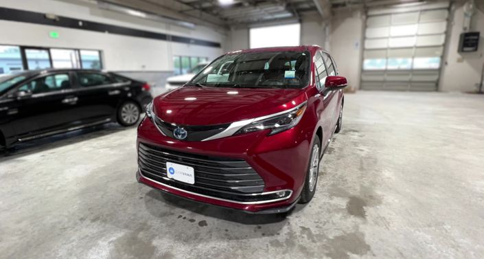 2024 Toyota Sienna Platinum -
                Fairview, OR