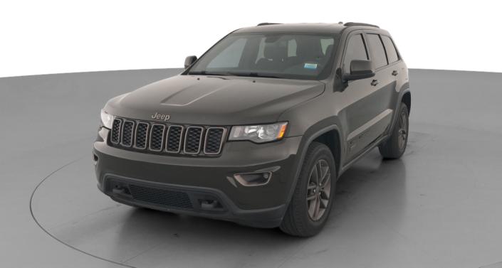 2016 Jeep Grand Cherokee 75th Anniversary Edition Hero Image