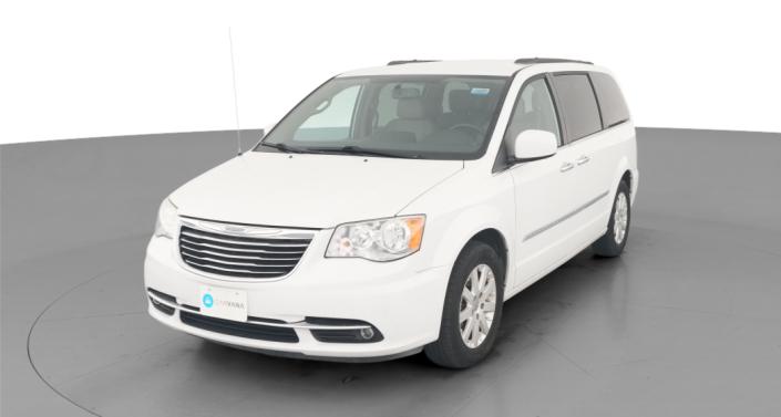 Thumbnail: 2016 Chrysler Town & Country - 1
