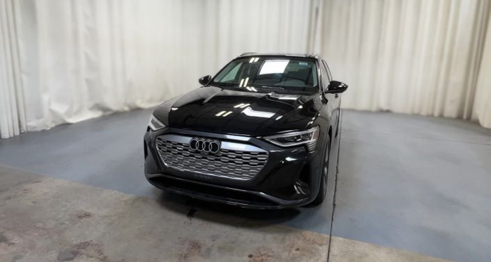 2024 Audi Q8 e-tron Premium Plus -
                Riverside, CA