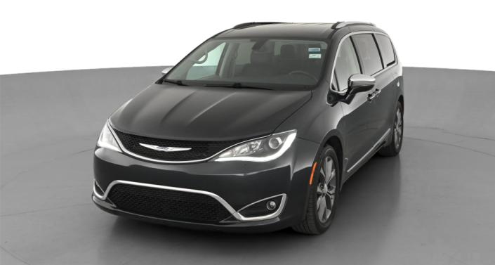 2019 Chrysler Pacifica Limited -
                Beverly, NJ