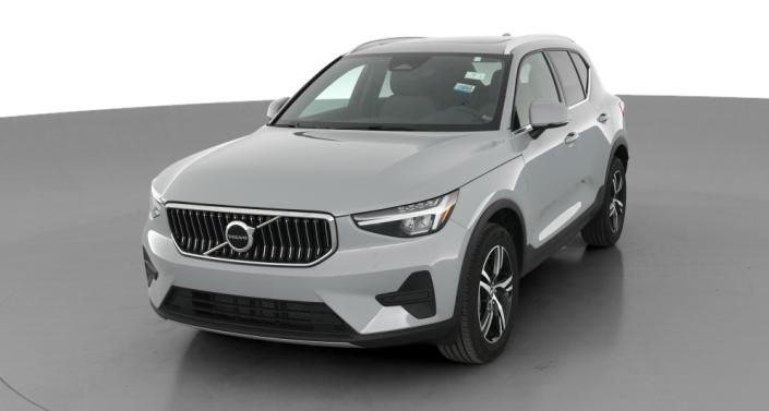 2024 Volvo XC40 B5 Core -
                Richton Park, IL