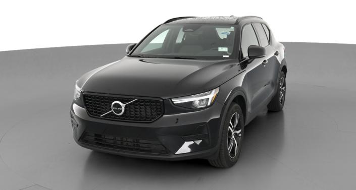 2024 Volvo XC40 B5 Core -
                Trenton, OH