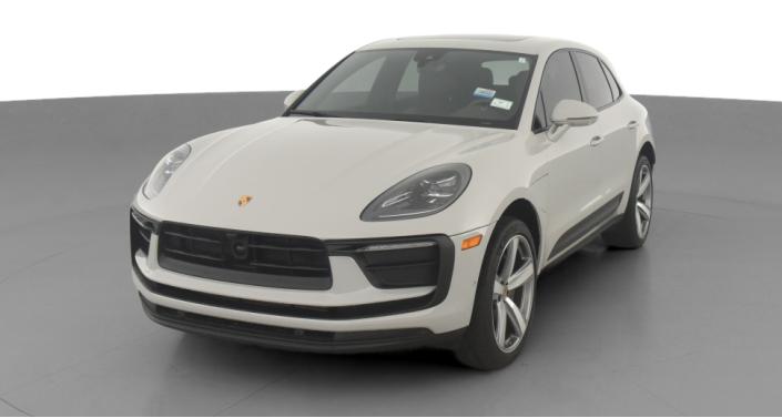 2023 Porsche Macan T -
                Hebron, OH