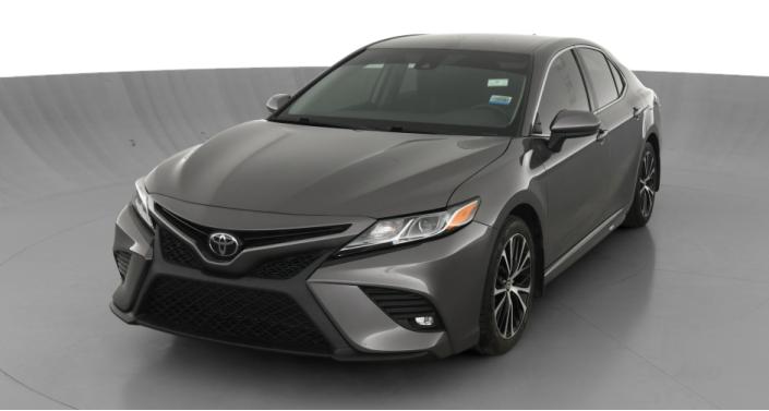 2020 Toyota Camry SE -
                Lorain, OH