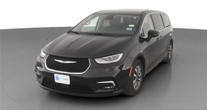 2023 Chrysler Pacifica Hybrid Touring L -
                Lorain, OH
