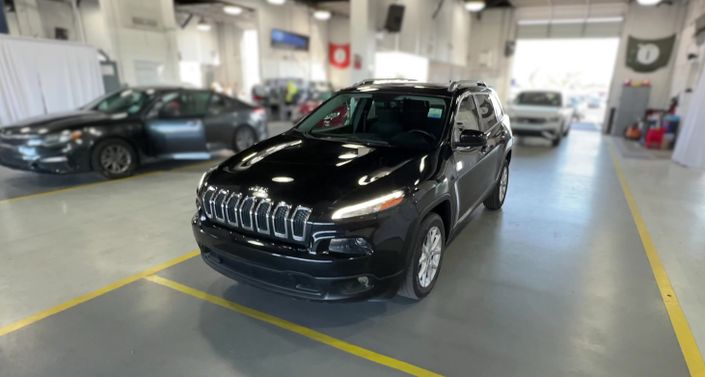 2016 Jeep Cherokee Latitude Hero Image