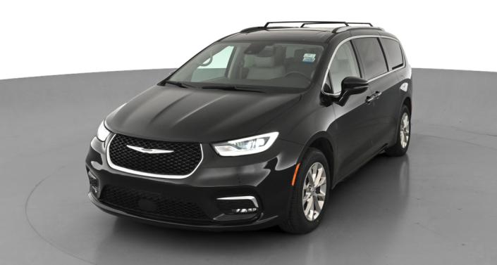 2021 Chrysler Pacifica Touring L Hero Image