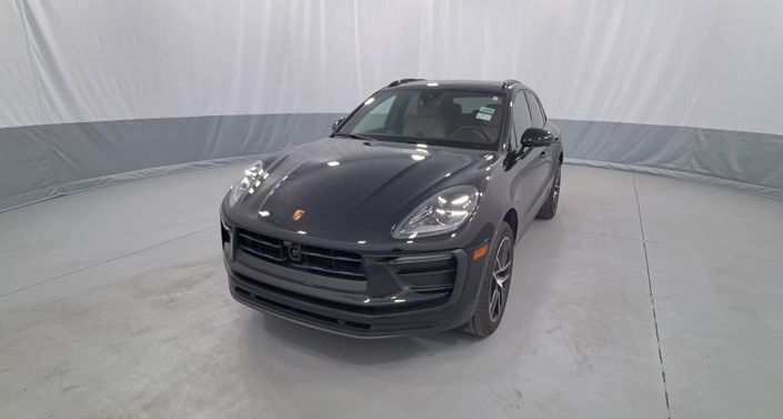 2024 Porsche Macan Base -
                Kansas City, MO