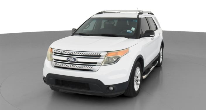 2015 Ford Explorer XLT Hero Image