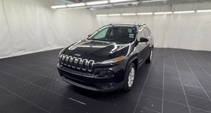 2016 Jeep Cherokee Latitude Hero Image