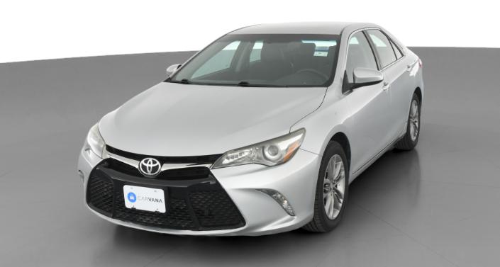 2016 Toyota Camry SE Hero Image