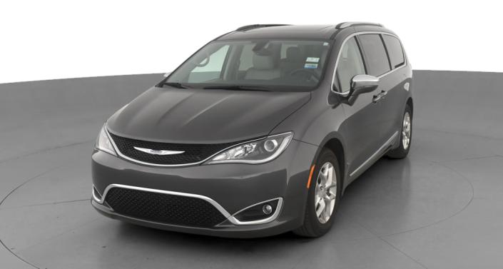2019 Chrysler Pacifica Limited -
                Hebron, OH