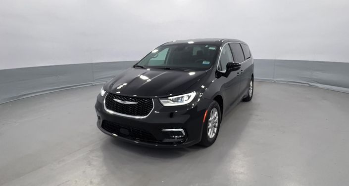 2024 Chrysler Pacifica Touring L -
                Akron, NY