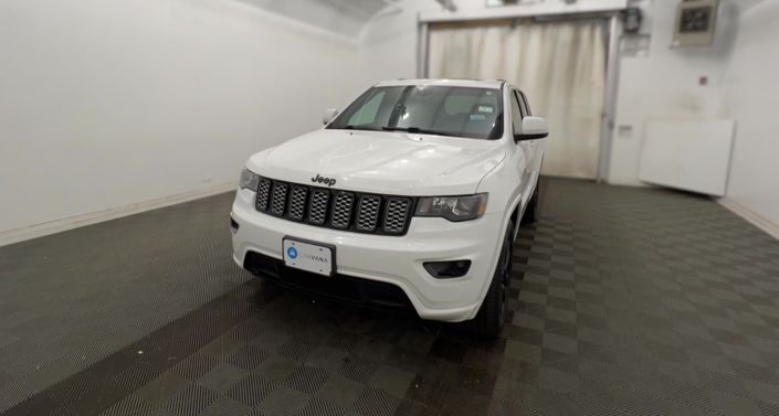 2019 Jeep Grand Cherokee Altitude Hero Image