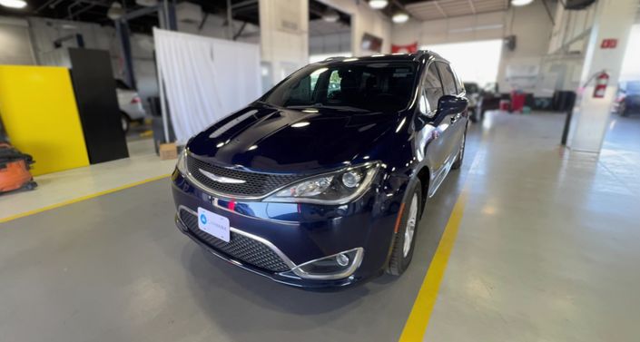 2018 Chrysler Pacifica Touring L -
                Tolleson, AZ