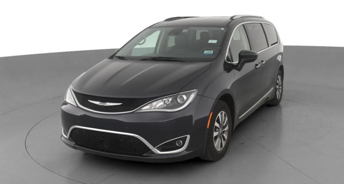 2020 Chrysler Pacifica  -
                Hebron, OH