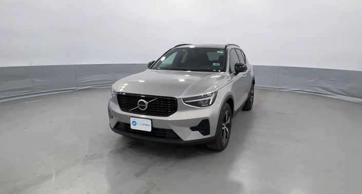 2024 Volvo XC40 B5 Core -
                Akron, NY