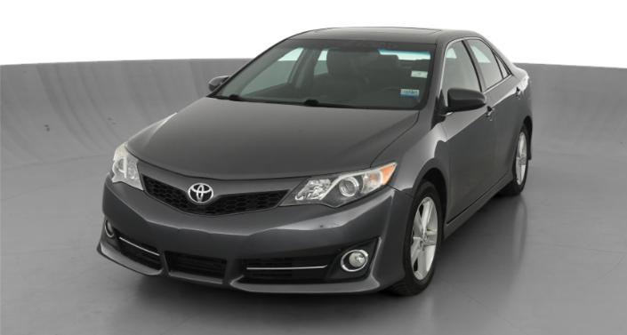 2014 Toyota Camry SE -
                Lorain, OH