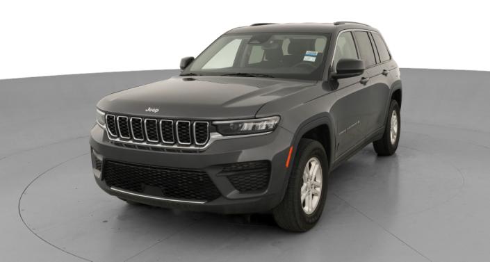 2022 Jeep Grand Cherokee Laredo Hero Image