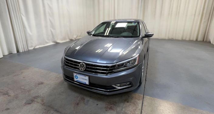 2018 Volkswagen Passat 2.0T Hero Image