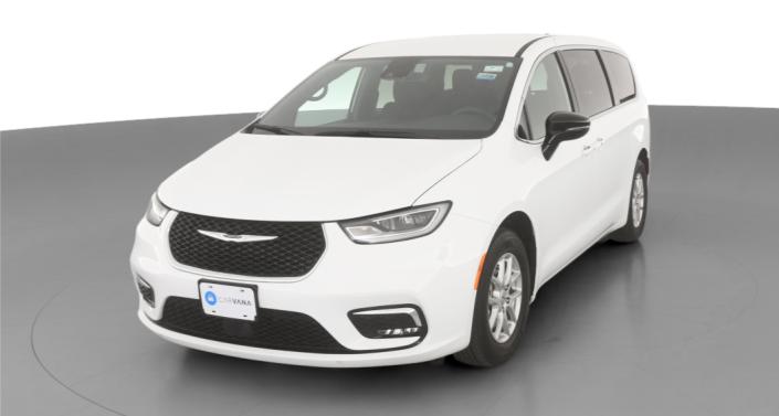 2024 Chrysler Pacifica Touring Hero Image