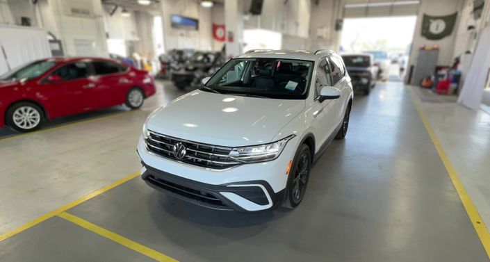 2024 Volkswagen Tiguan SE Hero Image
