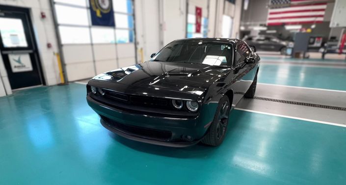 2022 Dodge Challenger SXT -
                Madison, TN