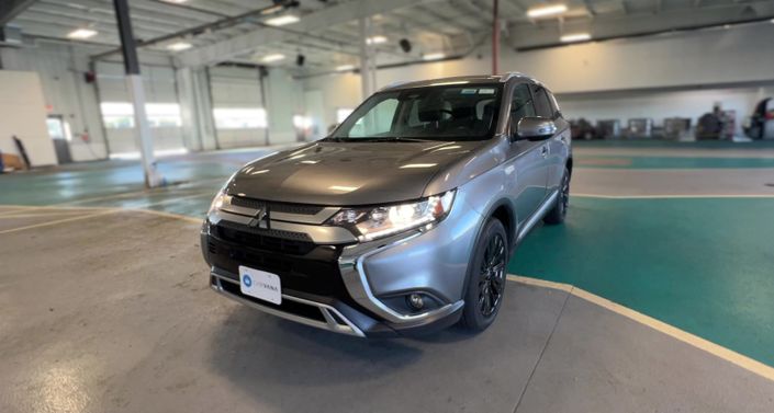 Thumbnail: 2020 Mitsubishi Outlander - 1